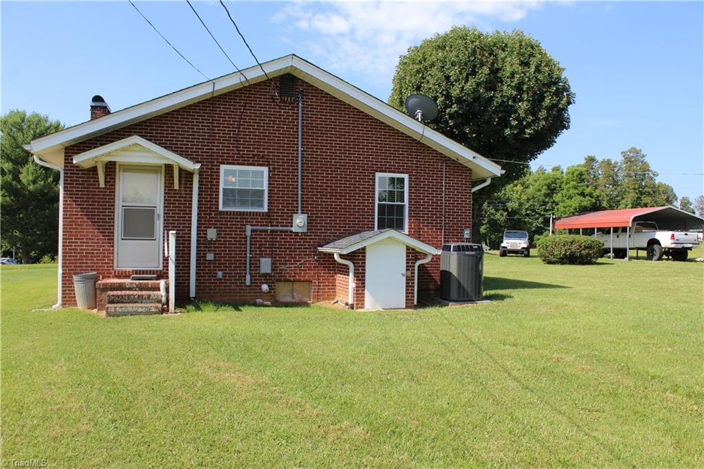2480 Pipers Gap Road Mount Airy, NC 27030 - Photo 27 of 29 Gallery Image 27
