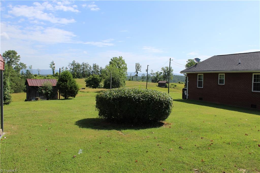 2480 Pipers Gap Road Mount Airy, NC 27030 - Photo 8 of 29 Gallery Image 8