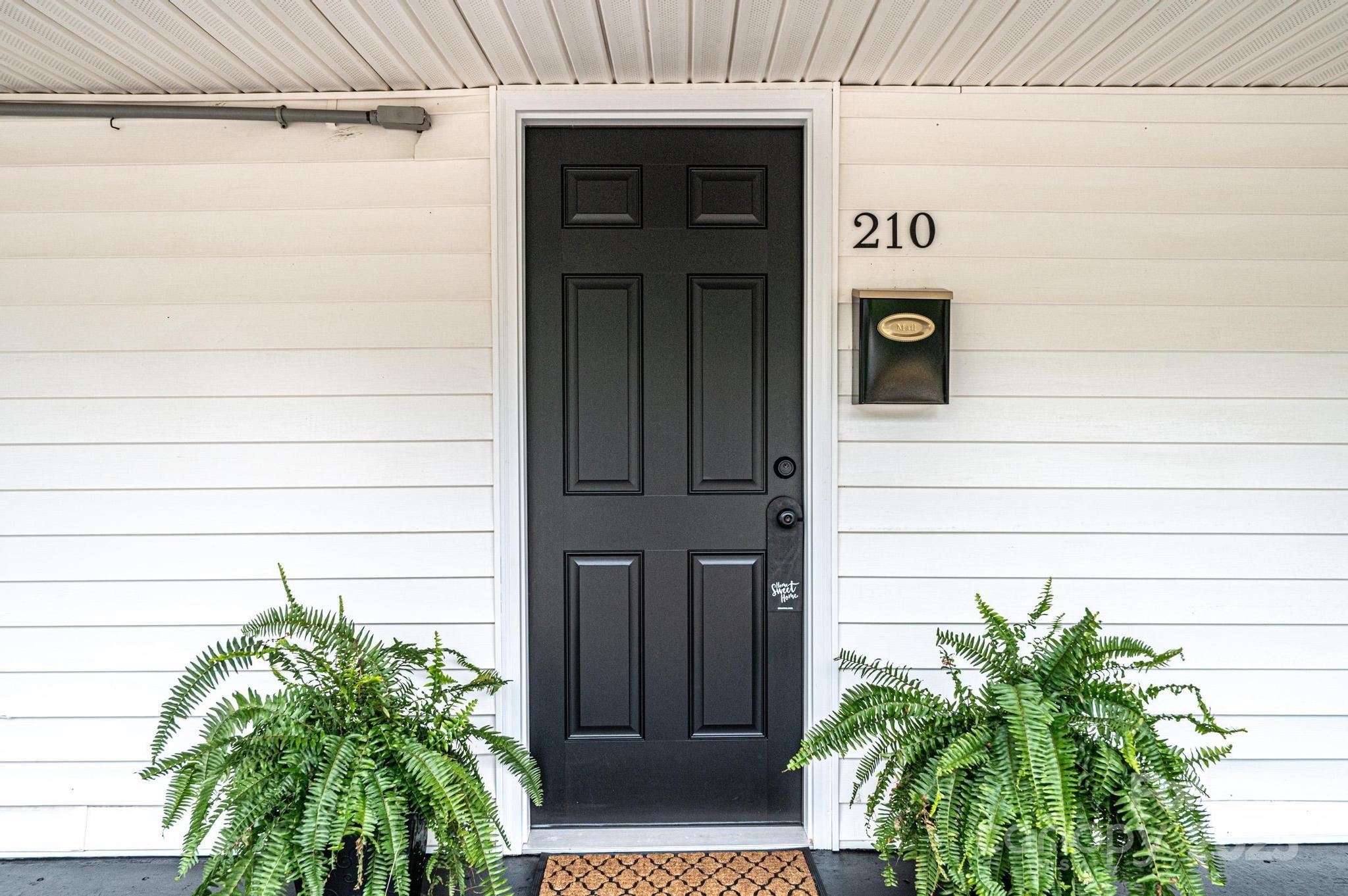 210 West 15th Street Newton, NC 28658 - Photo 3 of 43 a view of door