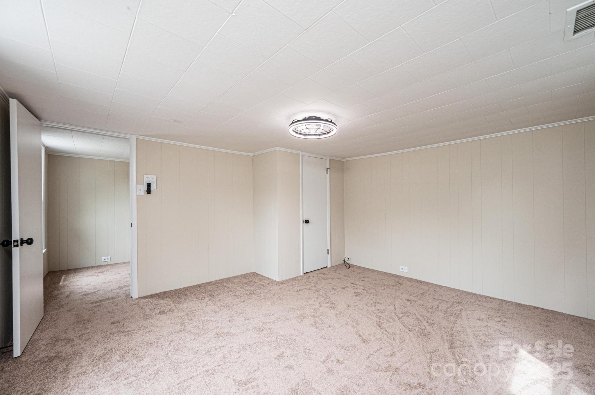 210 West 15th Street Newton, NC 28658 - Photo 33 of 43