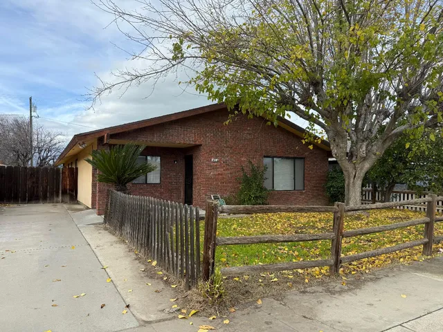 $365,000 | 256 West Durian Avenue, Coalinga, CA 93210