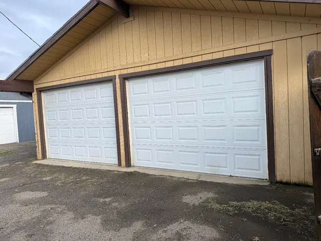 $365,000 | 256 West Durian Avenue, Coalinga, CA 93210