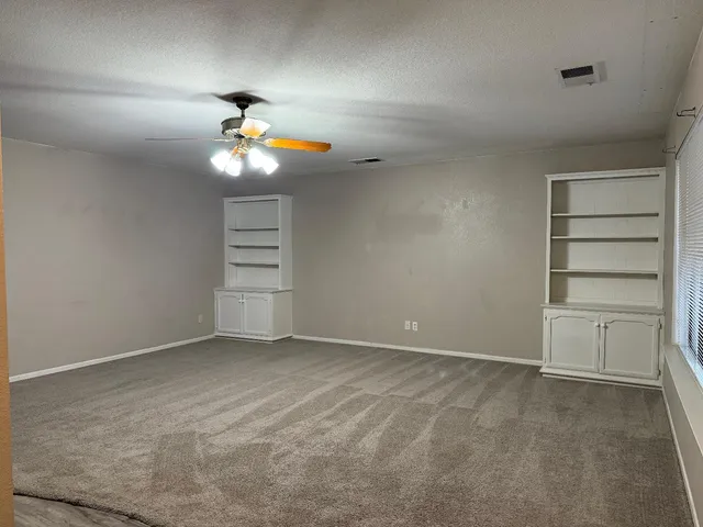 $365,000 | 256 West Durian Avenue, Coalinga, CA 93210