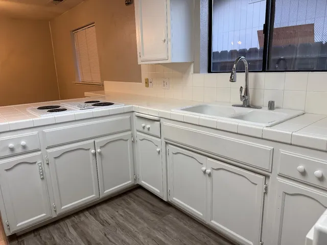 $365,000 | 256 West Durian Avenue, Coalinga, CA 93210