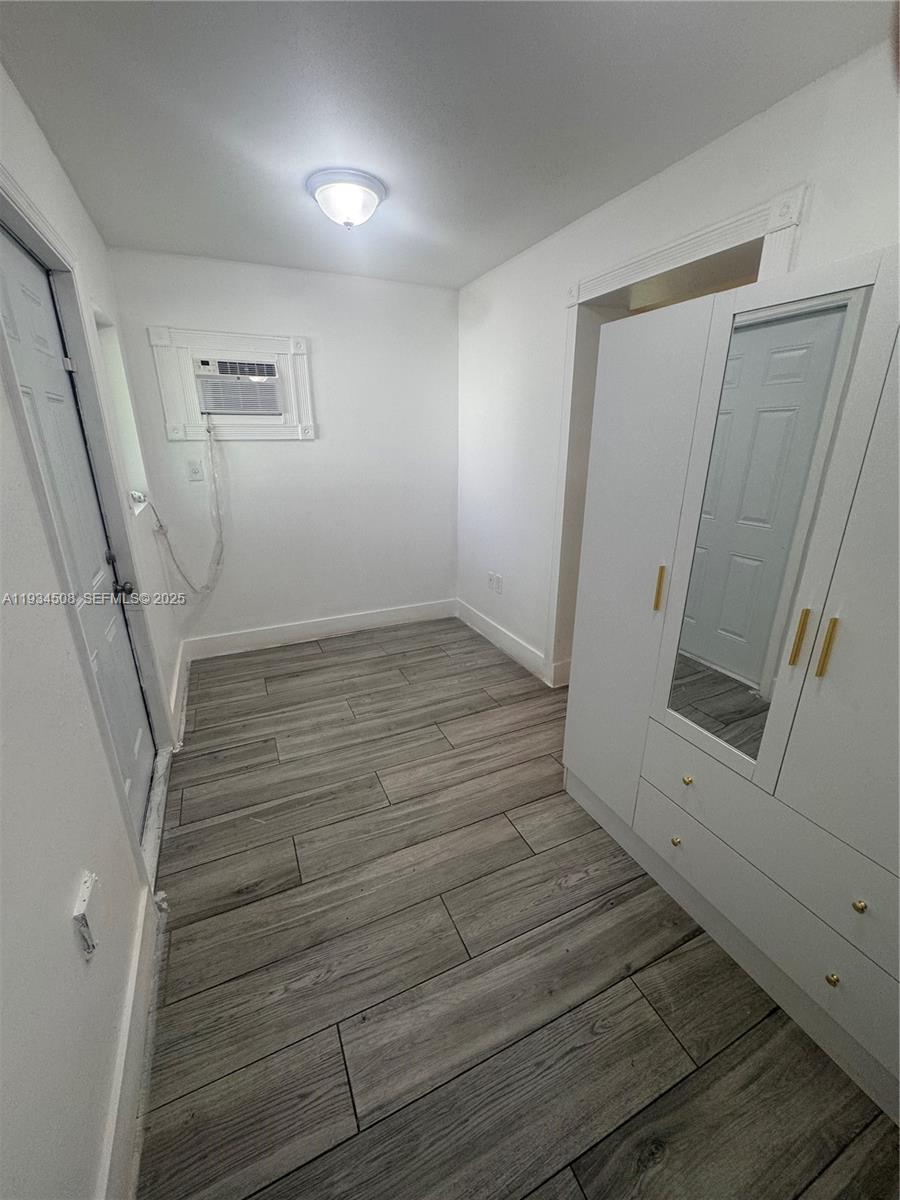 8935 Southwest 38th Street Miami, FL 33165 - Photo 9 of 14