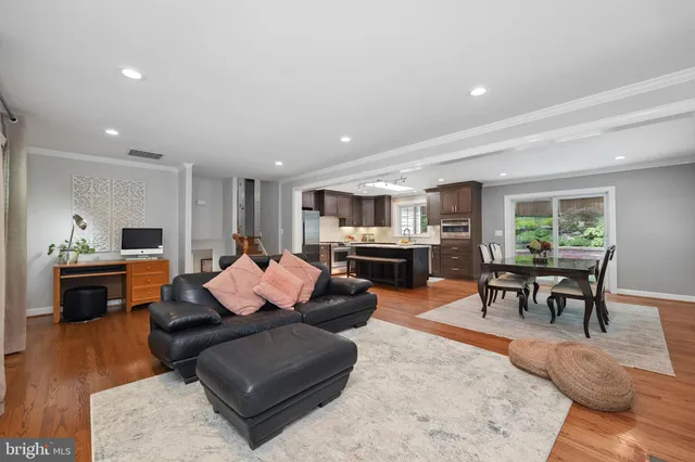 $1,250,000 | 9322 Glenbrook Road, Fairfax, VA 22031