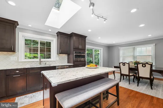$1,250,000 | 9322 Glenbrook Road, Fairfax, VA 22031