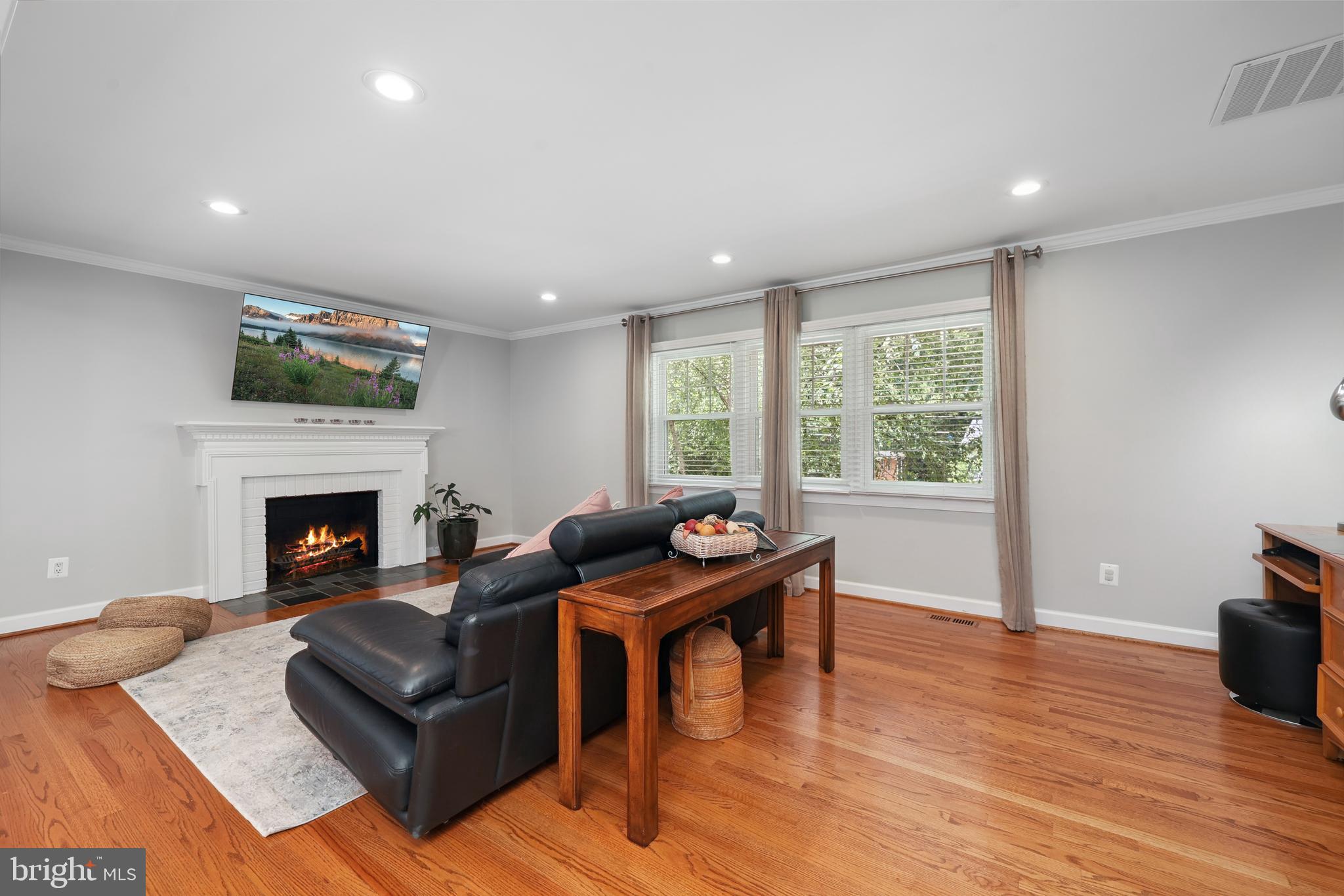 9322 Glenbrook Road Fairfax, VA 22031 - Photo 21 of 39