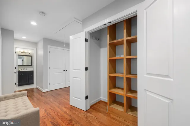 $1,250,000 | 9322 Glenbrook Road, Fairfax, VA 22031