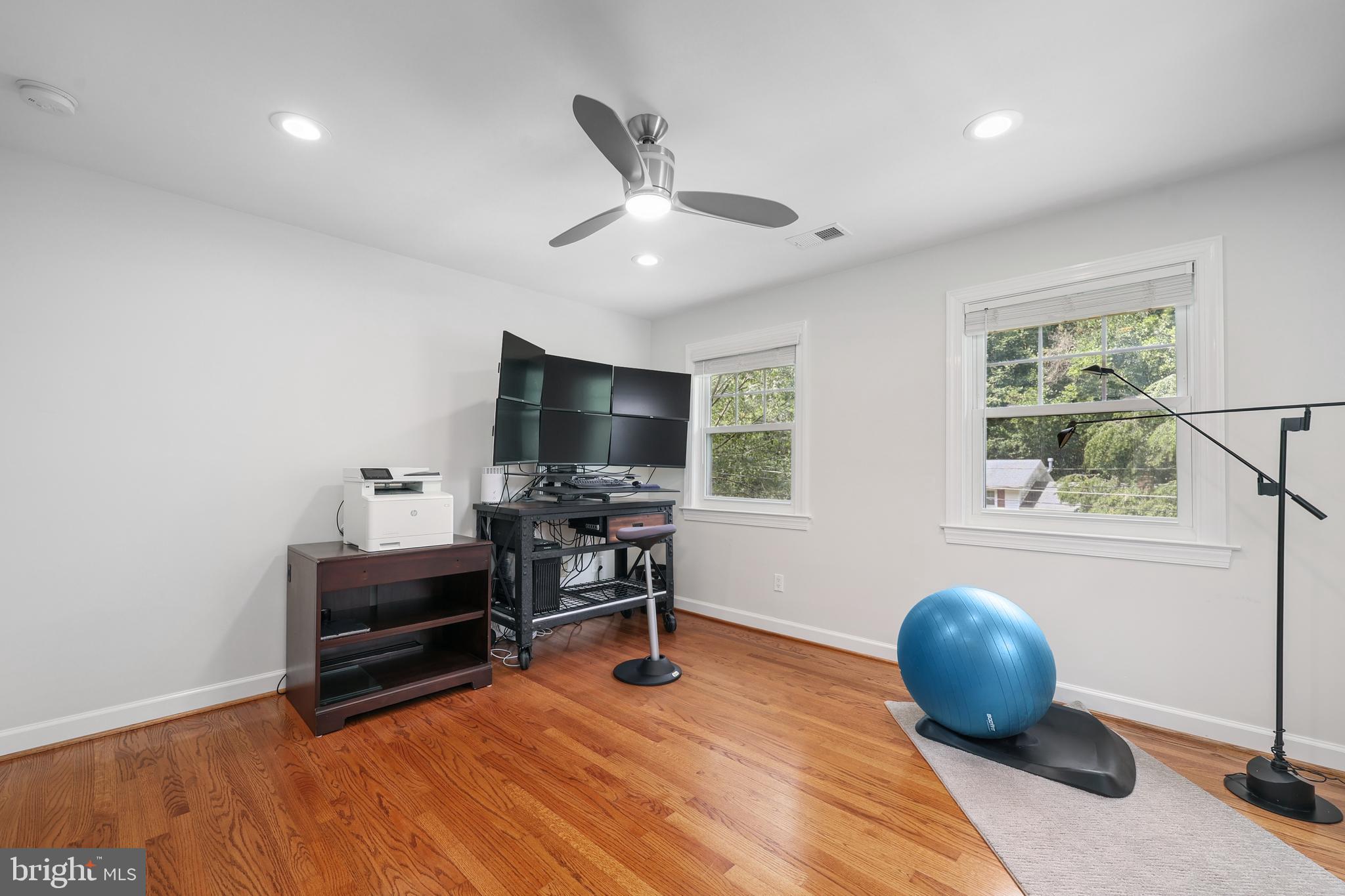 9322 Glenbrook Road Fairfax, VA 22031 - Photo 33 of 39 Upper level BR 3