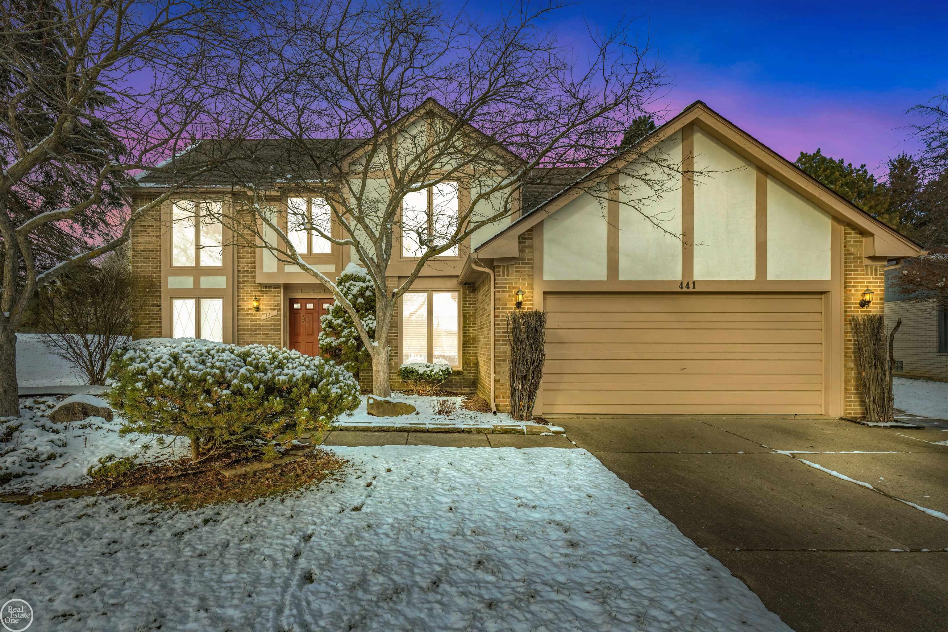 441 Silvervale Drive Rochester Hills, MI 48309 - Photo 1 of 65