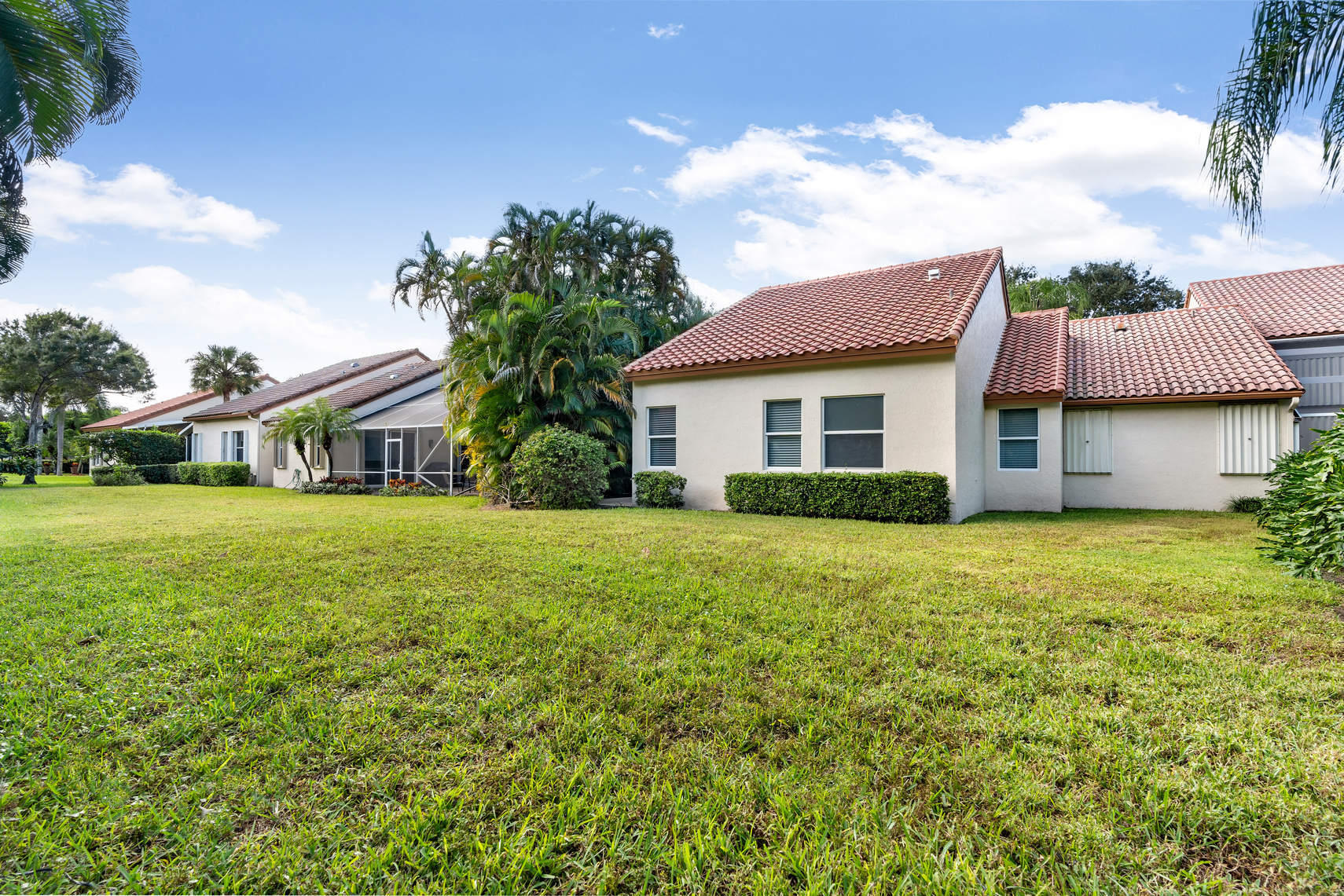23443 Water Circle Boca Raton, FL 33486 - Photo 17 of 20 Private Lot