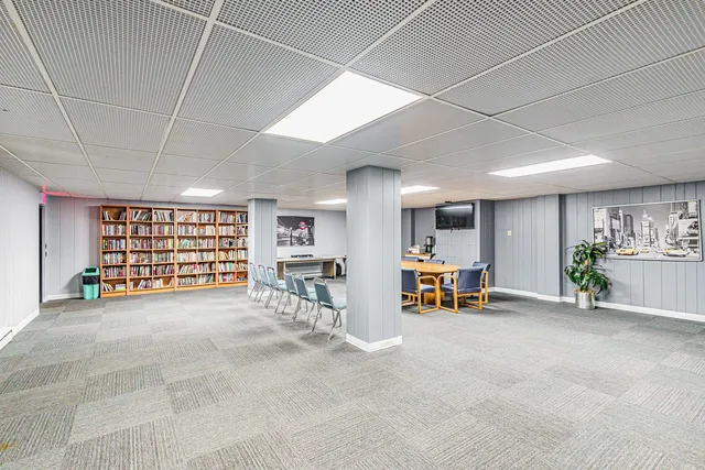 $270,000 | 465 West Dominion Drive, Unit 1302, Wood Dale, IL 60191