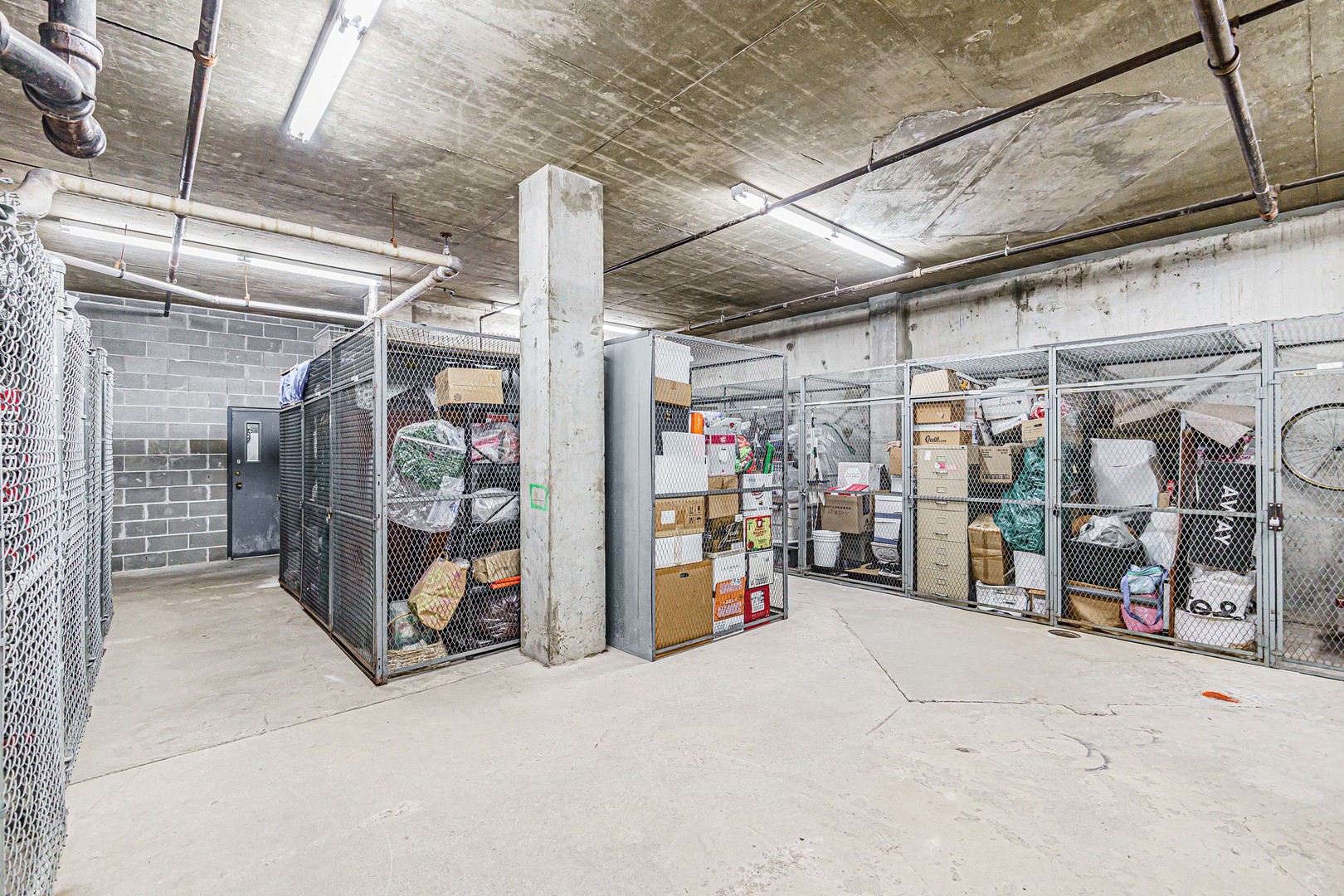 465 West Dominion Drive, Unit 1302 Wood Dale, IL 60191 - Photo 14 of 19 a view of a storage room
