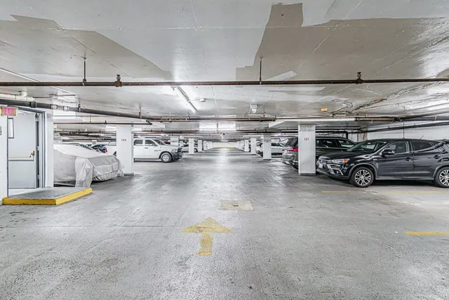 $270,000 | 465 West Dominion Drive, Unit 1302, Wood Dale, IL 60191