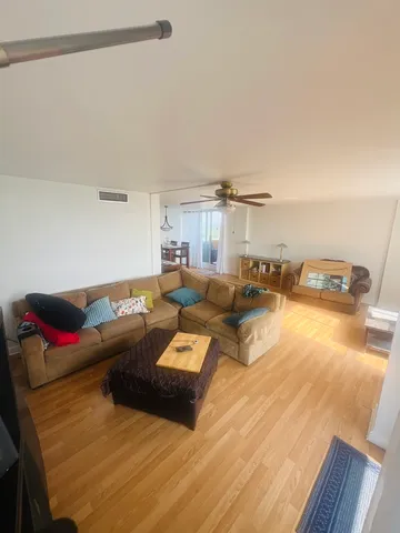 $270,000 | 465 West Dominion Drive, Unit 1302, Wood Dale, IL 60191