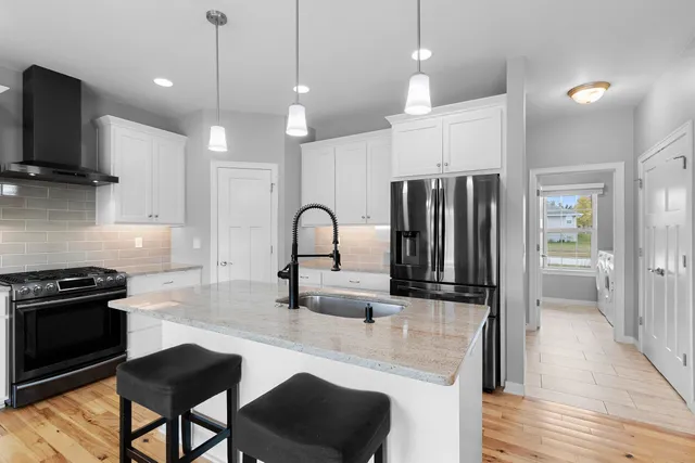 $649,900 | 3442 Leeds Castle Drive, Green Bay, WI 54313