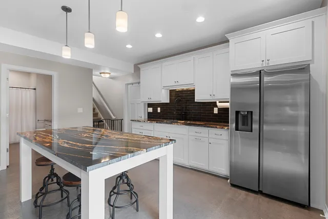 $649,900 | 3442 Leeds Castle Drive, Green Bay, WI 54313