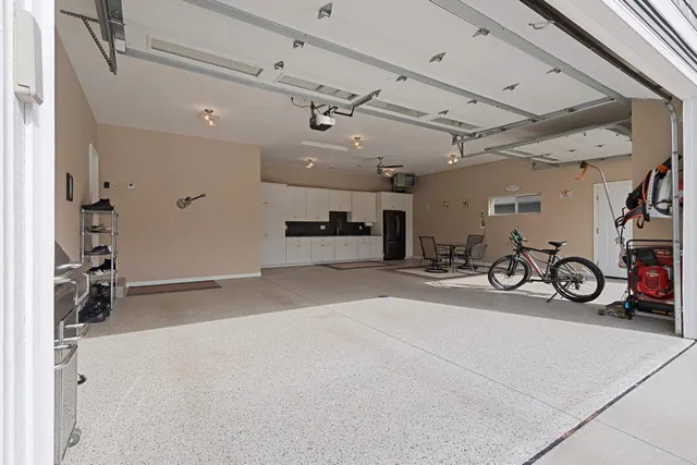 $649,900 | 3442 Leeds Castle Drive, Green Bay, WI 54313