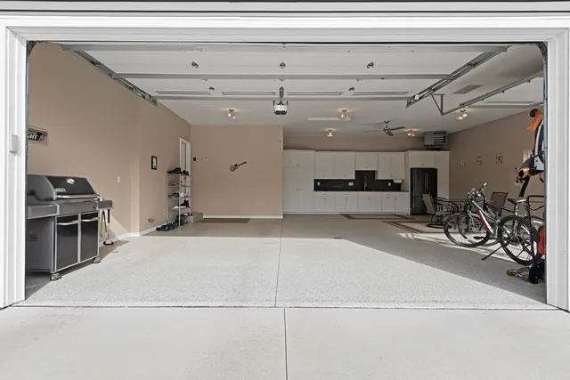 $649,900 | 3442 Leeds Castle Drive, Green Bay, WI 54313