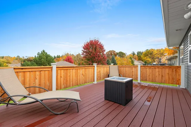 $649,900 | 3442 Leeds Castle Drive, Green Bay, WI 54313