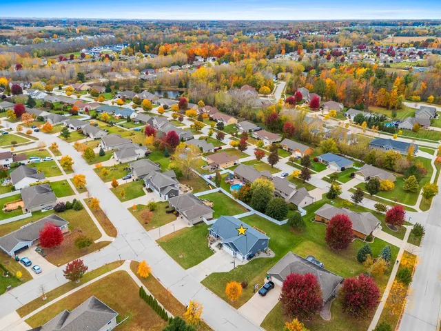 $649,900 | 3442 Leeds Castle Drive, Green Bay, WI 54313