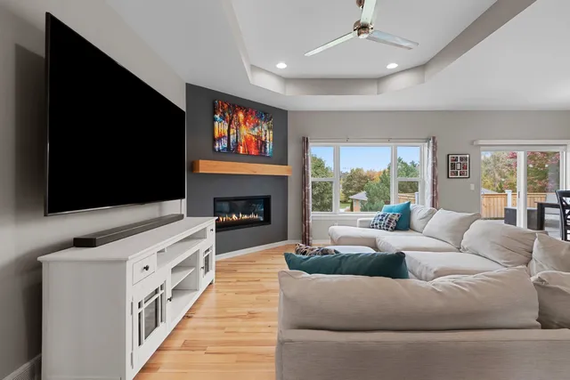 $649,900 | 3442 Leeds Castle Drive, Green Bay, WI 54313