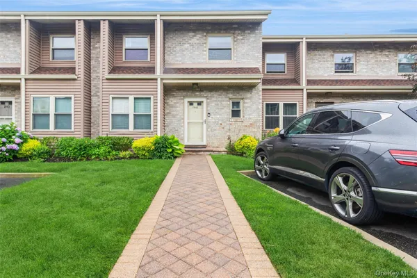 $798,888 | 2845 Nicole Court, Oceanside, NY 11572