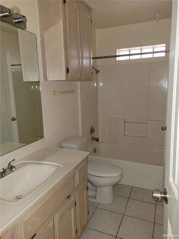 6804 North 8th Street McAllen, TX 78504 - Photo 6 of 11 a bathroom with a sink toilet and shower
