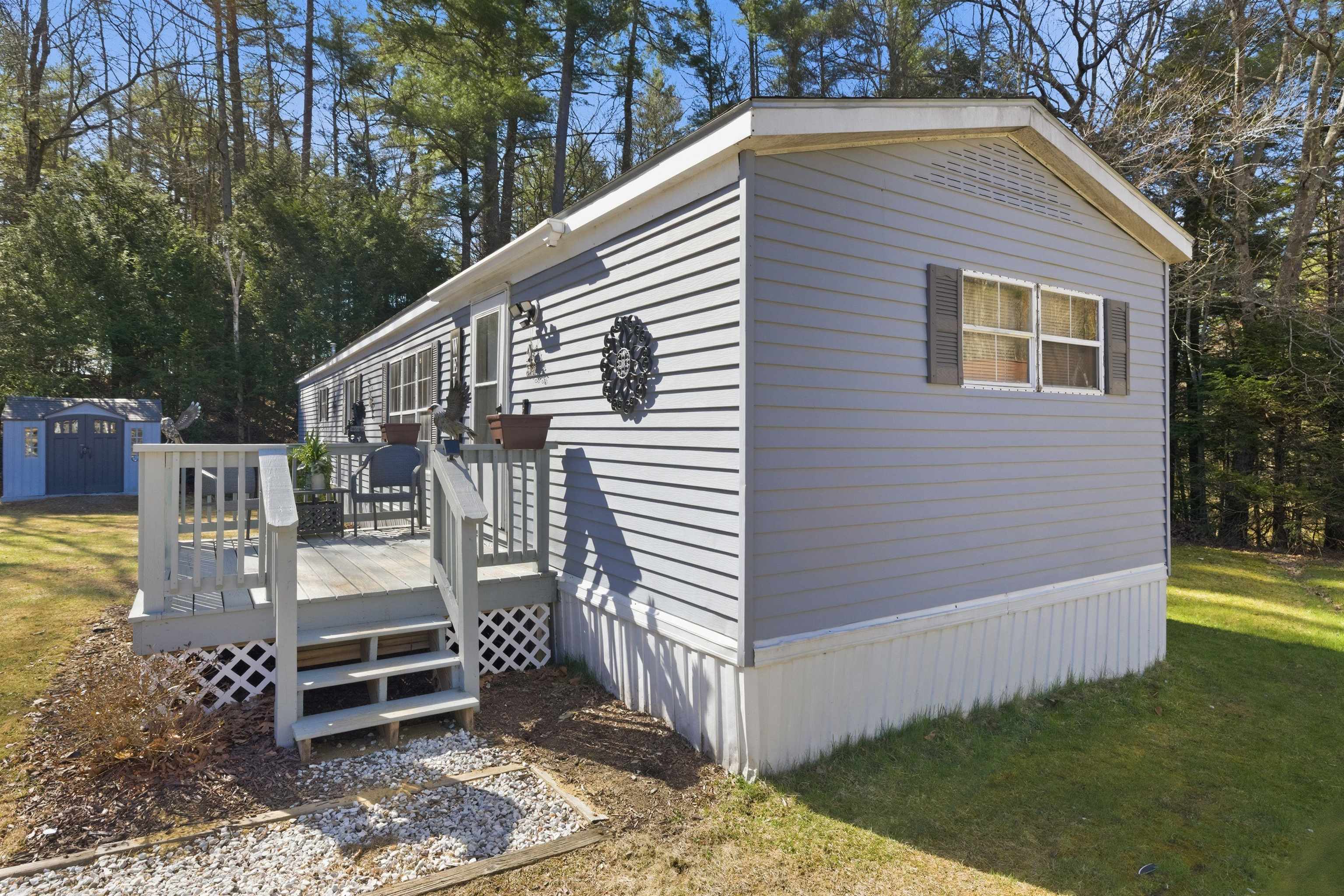 22 Brook Circle Loudon, NH 03307 - Photo 3 of 29