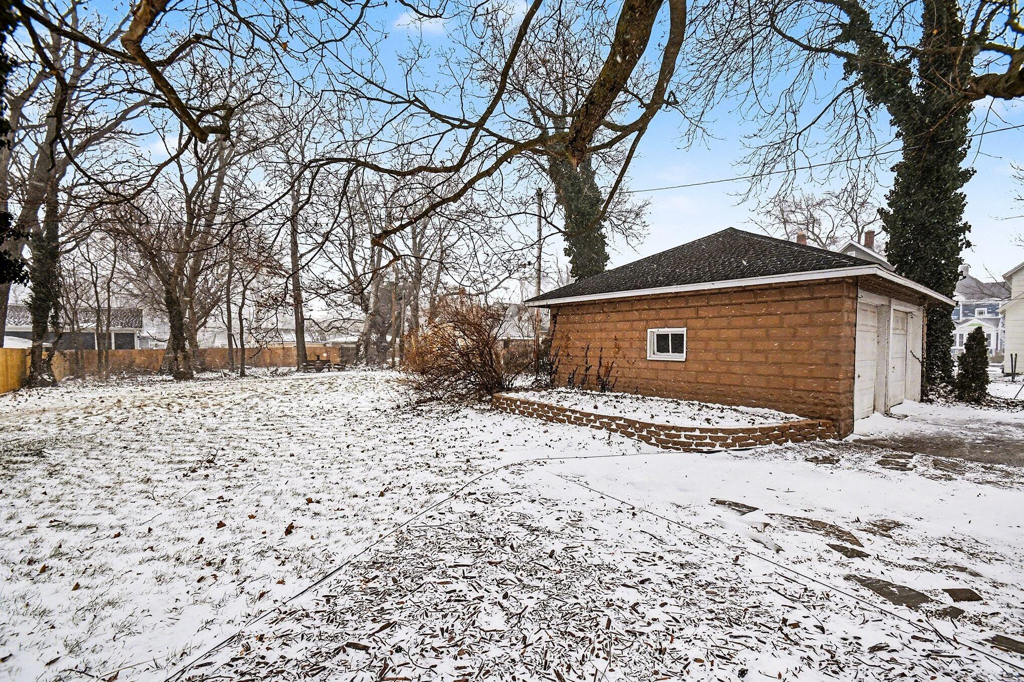 1457 Main Street St. Joseph, MI 49085 - Photo 16 of 19 017_file_9171