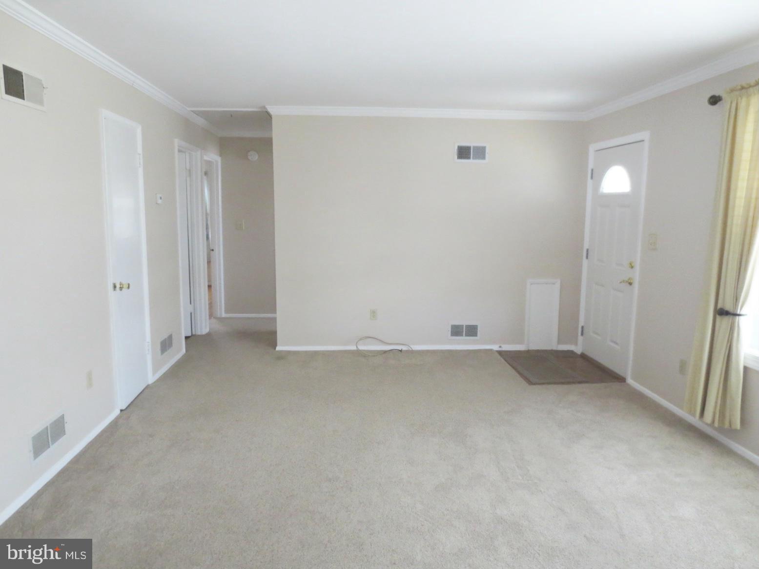 2203 Chapman Road Hyattsville, MD 20783 - Photo 2 of 30 Living Room