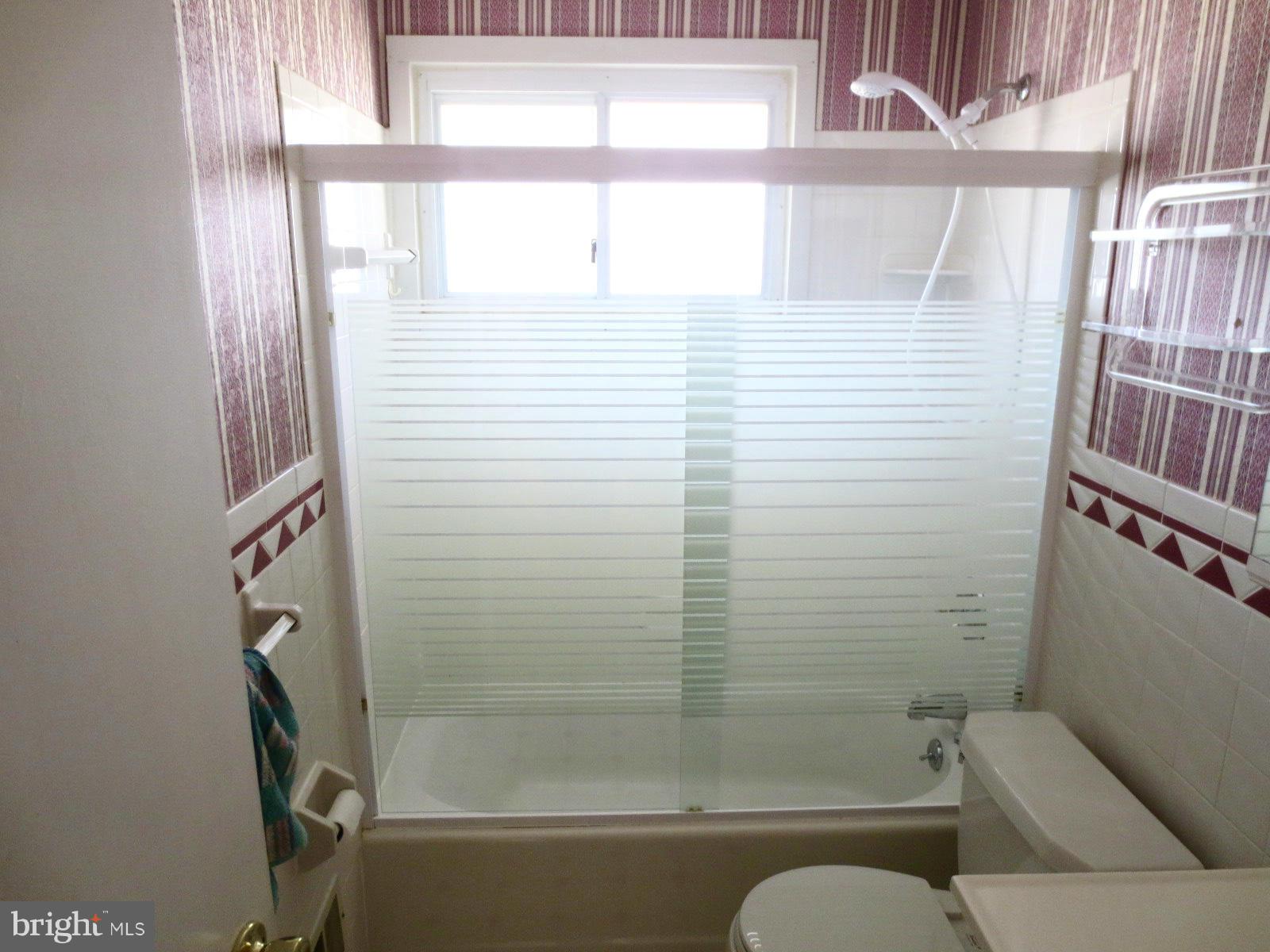 2203 Chapman Road Hyattsville, MD 20783 - Photo 13 of 30 Bath