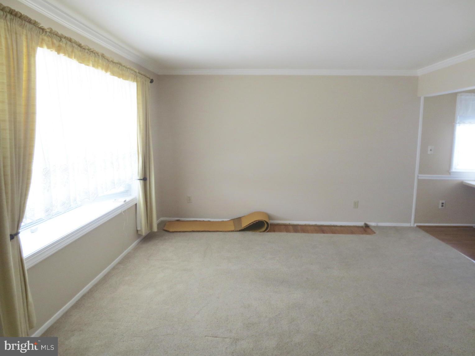 2203 Chapman Road Hyattsville, MD 20783 - Photo 3 of 30 Living Room