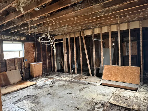 $29,900 | 115 East 4th Street, Evart, MI 49631