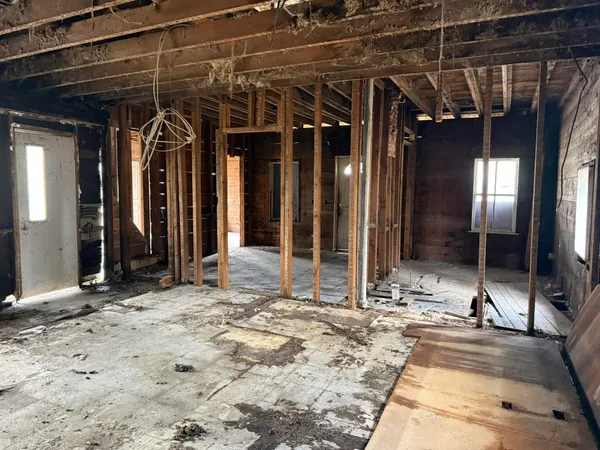 $29,900 | 115 East 4th Street, Evart, MI 49631