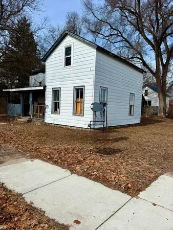 $29,900 | 115 East 4th Street, Evart, MI 49631