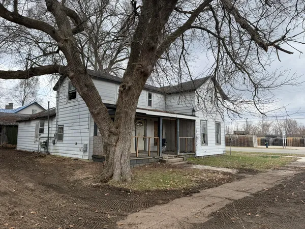 $29,900 | 115 East 4th Street, Evart, MI 49631