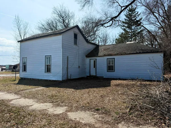 $29,900 | 115 East 4th Street, Evart, MI 49631