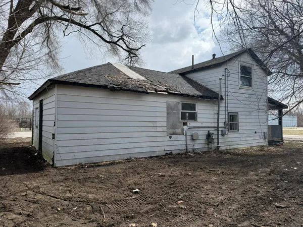 $29,900 | 115 East 4th Street, Evart, MI 49631