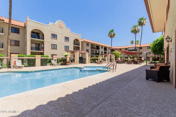 $70,000 | 10330 West Thunderbird Boulevard, Unit C109, Sun City, AZ 85351