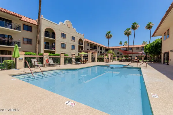 $70,000 | 10330 West Thunderbird Boulevard, Unit C109, Sun City, AZ 85351