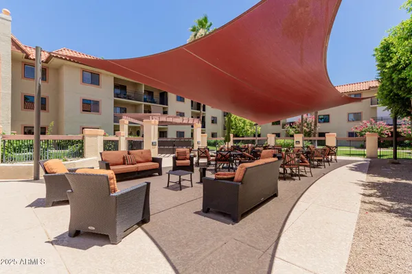 $70,000 | 10330 West Thunderbird Boulevard, Unit C109, Sun City, AZ 85351