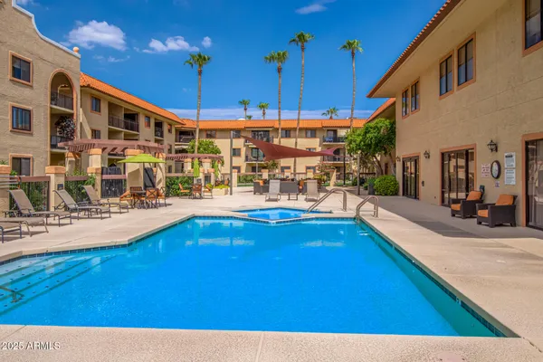 $70,000 | 10330 West Thunderbird Boulevard, Unit C109, Sun City, AZ 85351