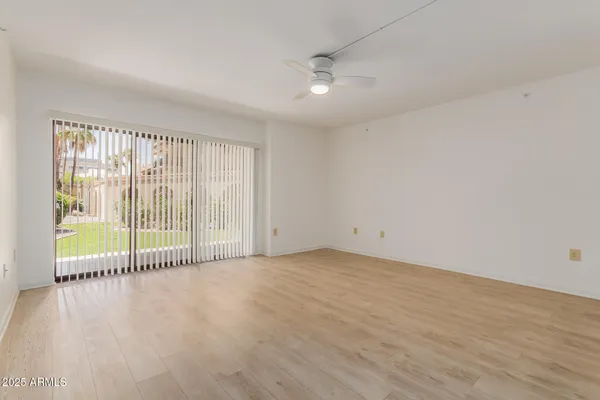 $70,000 | 10330 West Thunderbird Boulevard, Unit C109, Sun City, AZ 85351