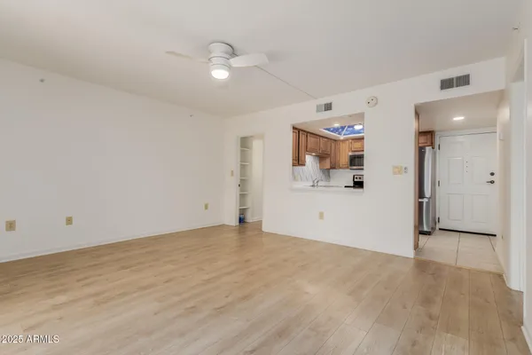 $70,000 | 10330 West Thunderbird Boulevard, Unit C109, Sun City, AZ 85351