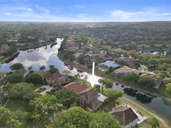 $1,100,000 | 6820 Northwest 73rd Street, Parkland, FL 33067