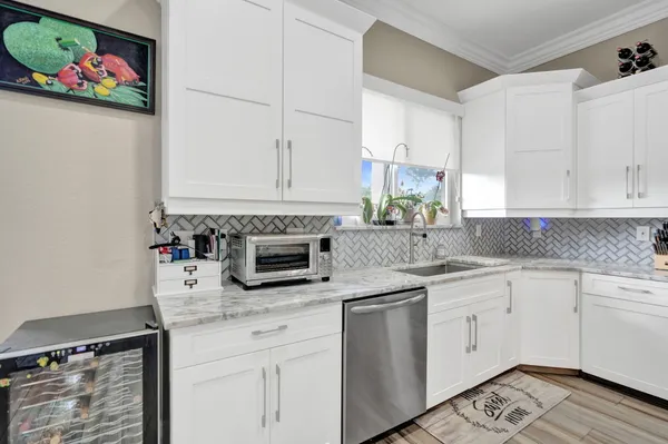 $1,100,000 | 6820 Northwest 73rd Street, Parkland, FL 33067