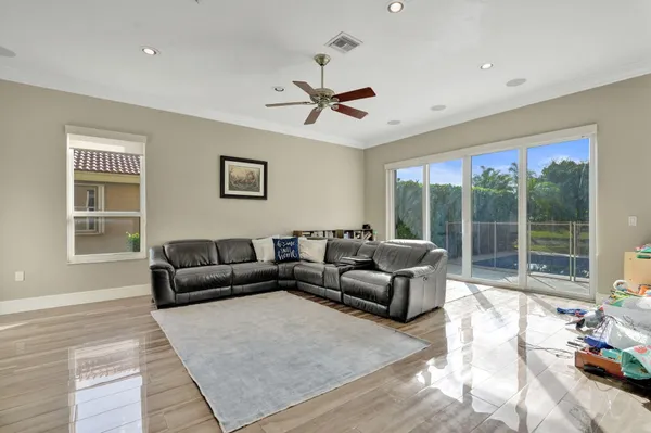$1,100,000 | 6820 Northwest 73rd Street, Parkland, FL 33067