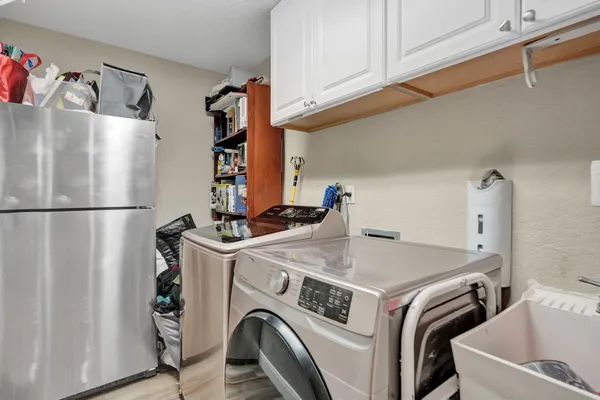 $1,100,000 | 6820 Northwest 73rd Street, Parkland, FL 33067